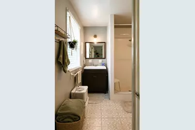 1014 NE 11th Avenue, Gainesville, FL 32601 - Photo 14