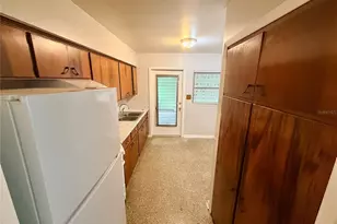 932 NE 6th Ave, Gainesville, FL 32601 - Photo 2