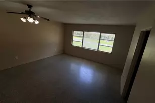 930 NE 6th Ave, Gainesville, FL 32601 - Photo 4