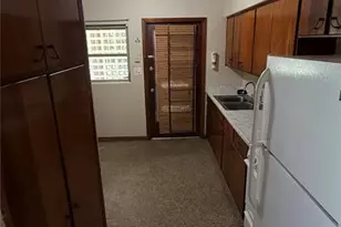 930 NE 6th Ave, Gainesville, FL 32601 - Photo 2