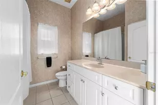8424 SW 8th Pl, Gainesville, FL 32607 - Photo 10