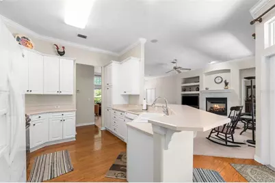 8424 SW 8th Place, Gainesville, FL 32607 - Photo 6