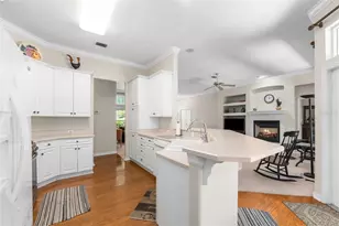 8424 SW 8th Pl, Gainesville, FL 32607 - Photo 6