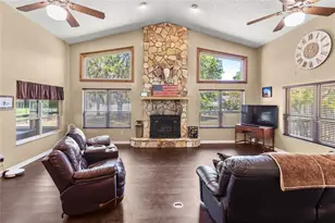 5930 Island Rd, Melrose, FL 32666 - Photo 14