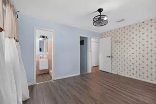 1321 NW 31 Dr, Gainesville, FL 32605 - Photo 18