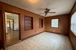 901 NE 23rd St, Gainesville, FL 32641 - Photo 28