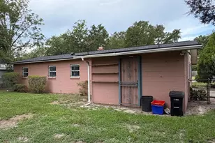 901 NE 23rd St, Gainesville, FL 32641 - Photo 4
