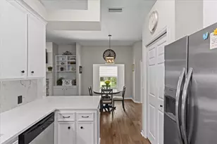 7710 NW 38th Pl, Gainesville, FL 32606 - Photo 8