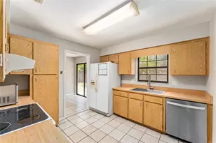 2541 NW 52nd Pl, Gainesville, FL 32605 - Photo 8