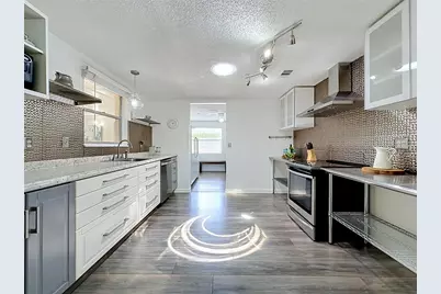 8174 Spring Lake Road N, Jacksonville, FL 32210 - Photo 12