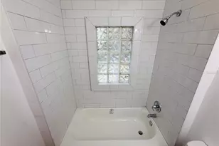 745 NE 10th Ave, Gainesville, FL 32601 - Photo 20