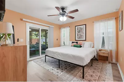 740 NW 8th Street, Gainesville, FL 32601 - Photo 16