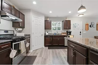 740 NW 8th Street, Gainesville, FL 32601 - Photo 10