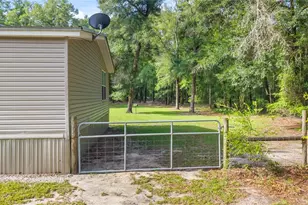 6679 NW 27th Pl, Bell, FL 32619 - Photo 8