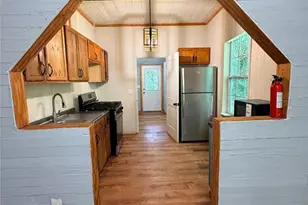 1229 NE 3rd Ave, Gainesville, FL 32641 - Photo 10
