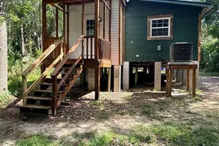 1229 NE 3rd Ave, Gainesville, FL 32641 - Photo 2