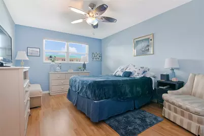 5935 30 Avenue S #206, Gulfport, FL 33707 - Photo 8