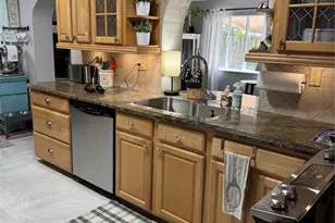 14821 Palmetto Palm Ave, Miami Lakes, FL 33014 - Photo 8