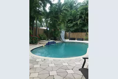 14821 Palmetto Palm Avenue, Miami Lakes, FL 33014 - Photo 28