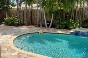 14821 Palmetto Palm Ave, Miami Lakes, FL 33014 - Photo 32