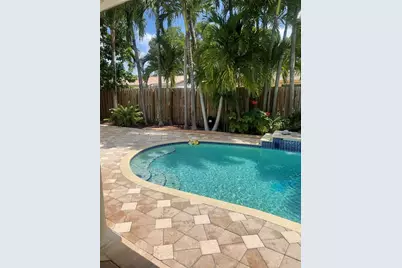 14821 Palmetto Palm Avenue, Miami Lakes, FL 33014 - Photo 24