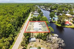 306 SE 256th St, Suwannee, FL 32692 - Photo 1
