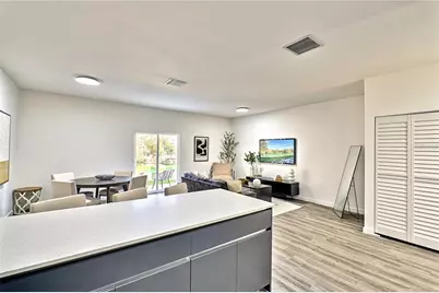 1611 NW 29th Road #4, Gainesville, FL 32605 - Photo 2