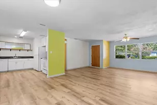 1302 NE 14th Ter, Gainesville, FL 32601 - Photo 2