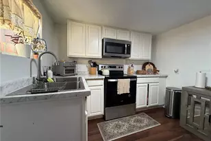 2425 SE 10th Ave, Gainesville, FL 32641 - Photo 8