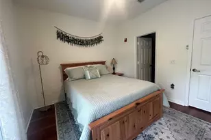 621 SW 10th St, Gainesville, FL 32601 - Photo 8