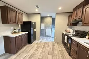 713 NE 3rd St, Chiefland, FL 32626 - Photo 8