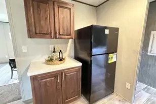 713 NE 3rd St, Chiefland, FL 32626 - Photo 10