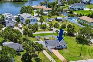 6814 Driftwood Dr, Hudson, FL 34667 - Photo 2