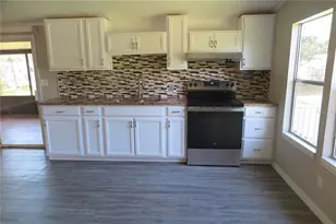 108 Pineshore Dr, Satsuma, FL 32189 - Photo 16