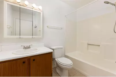 83 SE 16th Avenue #E102, Gainesville, FL 32601 - Photo 12