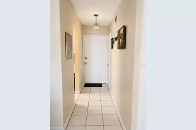 110 Royal Palm Road #208, Hialeah Gardens, FL 33016 - Photo 10