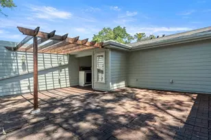 1852 NW 34th St, Gainesville, FL 32605 - Photo 32