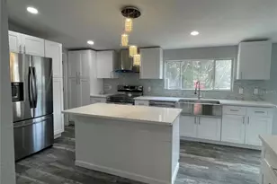 30349 Elam Rd, Wesley Chapel, FL 33545 - Photo 4