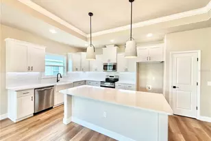 146 SW 212th Dr, Newberry, FL 32669 - Photo 2