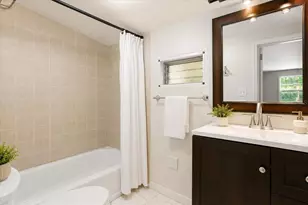 1116 NW 32nd Ave, Gainesville, FL 32609 - Photo 10