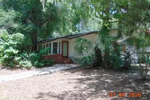 2105 NW 16th Terrace NW, Gainesville, FL 32605 - Photo 2