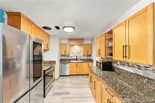 1038 NE 14th Ave, Gainesville, FL 32601 - Photo 6