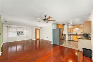 1038 NE 14th Ave, Gainesville, FL 32601 - Photo 4