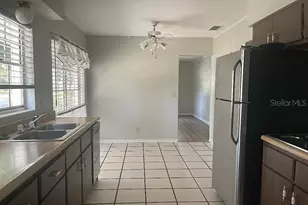 1701 NE 28th St, Gainesville, FL 32609 - Photo 6