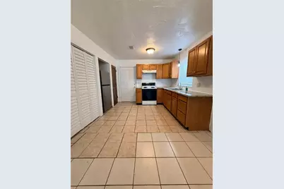 2614 SW 31st Place #B, Gainesville, FL 32608 - Photo 4