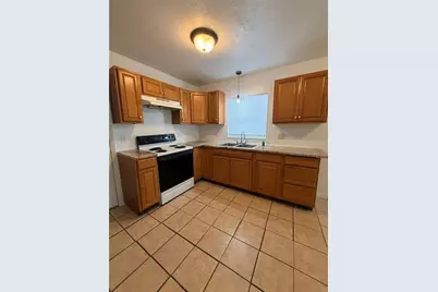 2614 SW 31st Place #B, Gainesville, FL 32608 - Photo 6