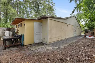 2038 SW 70th Terrace, Gainesville, FL 32607 - Photo 16