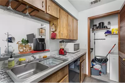 2038 SW 70th Terrace, Gainesville, FL 32607 - Photo 8
