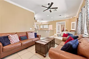 2015 NW 89 Dr, Gainesville, FL 32606 - Photo 14