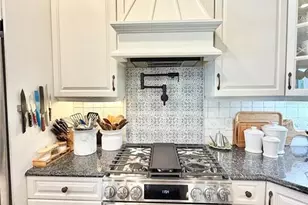 8613 SW 39th Ln, Gainesville, FL 32608 - Photo 2
